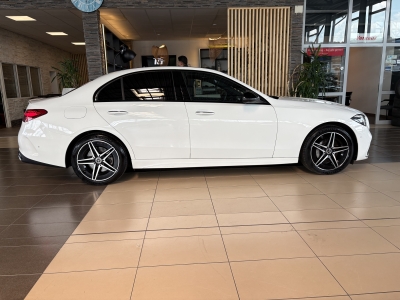 Mercedes-Benz C 300 e AMG-Line Ambiente-Licht LED Distr.+ DAB