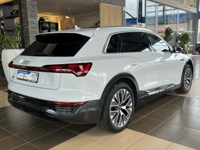 Audi Q8 e-tron 50 S line*Bang&Olufsen*AHK 95 kWh