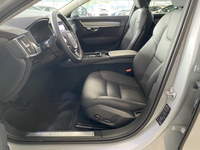 Volvo V90 Core Recharge Hybrid AWD dig.Cockpit Leder