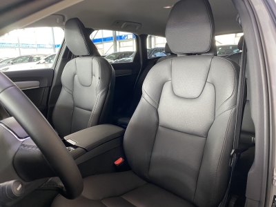 Volvo V90 Core Recharge Hybrid AWD dig.Cockpit Leder