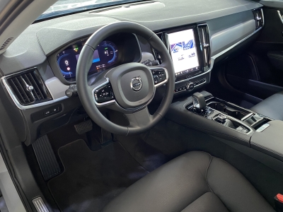 Volvo V90 Core Recharge Hybrid AWD dig.Cockpit Leder