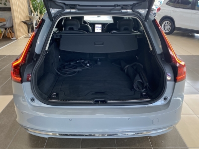 Volvo V90 Core Recharge Hybrid AWD dig.Cockpit Leder