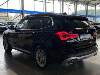 BMW X3 xDrive 20 d LED Leder Tempomat SHZ DAB PDC