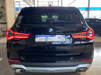 BMW X3 xDrive 20 d LED Leder Tempomat SHZ DAB PDC