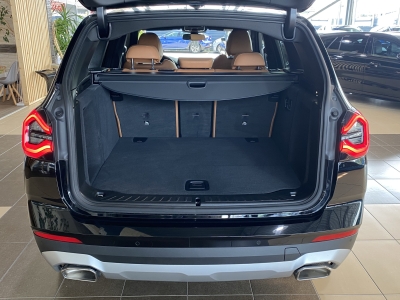 BMW X3 xDrive 20 d LED Leder Tempomat SHZ DAB PDC
