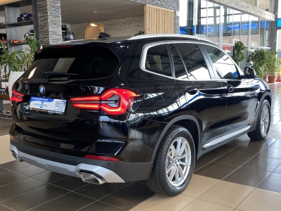 BMW X3 xDrive 20 d LED Leder Tempomat SHZ DAB PDC