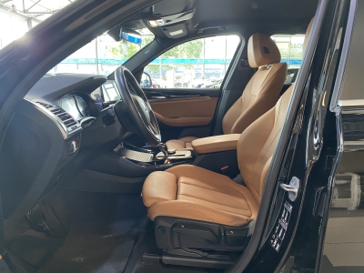 BMW X3 xDrive 20 d LED Leder Tempomat SHZ DAB PDC