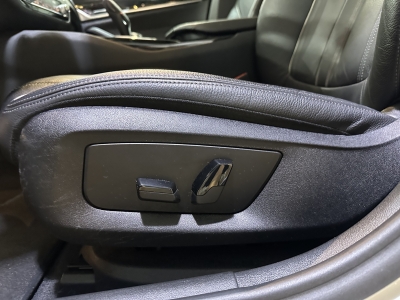 BMW 530 e*Navi*Leder*AHK*LED*PDC*SHZ*DAB*Luftfedern 