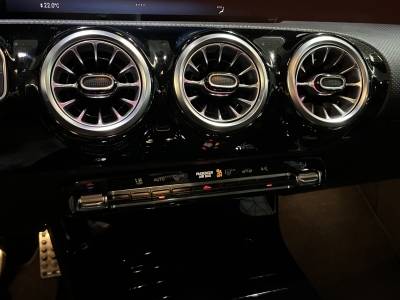 Mercedes-Benz CLA 200 Shooting Brake d AMG Line Edition LED Navi Klimaauto.