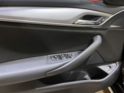 BMW 530 e Pano. Hifi-Sound LED PDC DAB dig.Cockpit