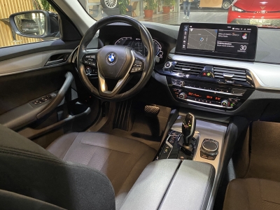 BMW 530 e Pano. Hifi-Sound LED PDC DAB dig.Cockpit