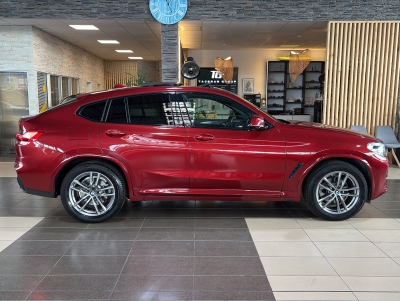 BMW X4 xDrive 20 i M Sport Pano. LED Aerodynamik PDC