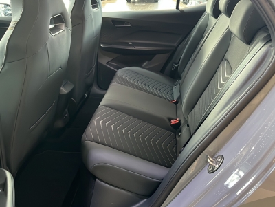 CUPRA Born Wärmepumpe Ambiente-Licht PDC LED SHZ 