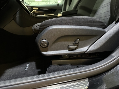 Mercedes-Benz GLC 300 e 4Matic Business LED Distr.+ Navi PDC