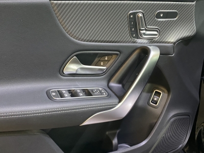 Mercedes-Benz A 250 e Progressive LED Navi PDC SHZ Klimaauto. 