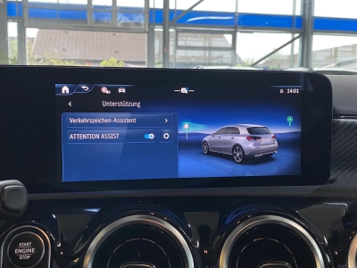 Mercedes-Benz A 250 e Progressive LED Navi PDC SHZ Klimaauto. 