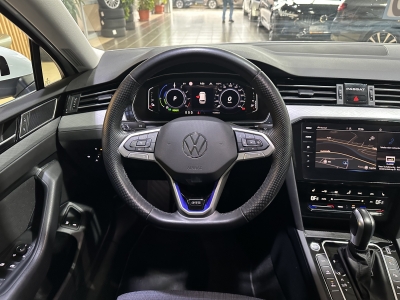 VW Passat GTE AHK Navi LED PDC DAB+ SHZ ACC 