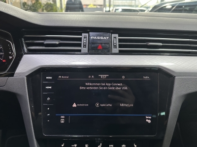 VW Passat GTE AHK Navi LED PDC DAB+ SHZ ACC 