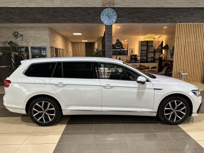 VW Passat GTE AHK Navi LED PDC DAB+ SHZ ACC 