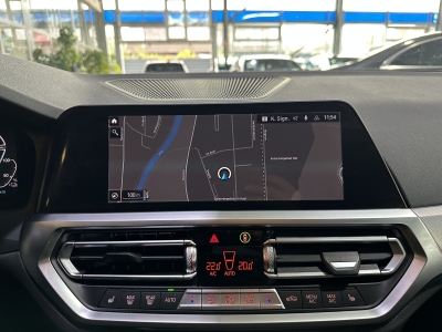 BMW 330 e M Sport Performance LED Ambiente-Licht PDC