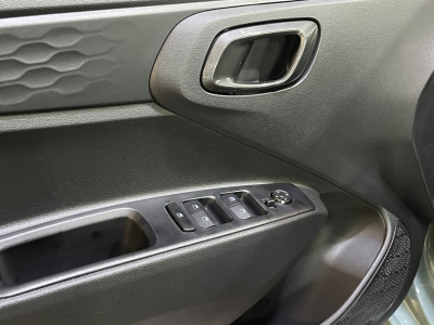 Hyundai i10 Pure dig.Cockpit Navi R.Cam PDC Klima DAB