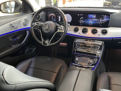 Mercedes-Benz E 300 de 4Matic Avantgarde Pano. Burmester AHK 