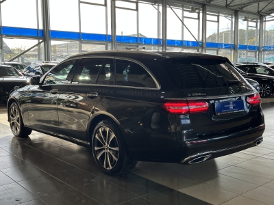 Mercedes-Benz E 300 de 4Matic Avantgarde Pano. Burmester AHK 