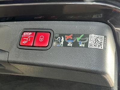 Mercedes-Benz E 300 de 4Matic Avantgarde Pano. Burmester AHK 