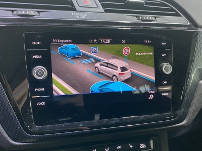 VW Touran United*LED*SHZ*Navi*Pano*DAB+*R.Cam