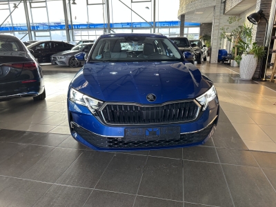 Skoda Octavia 1.5TSI*Selection*SHZ*Navi*R.Cam*AHK