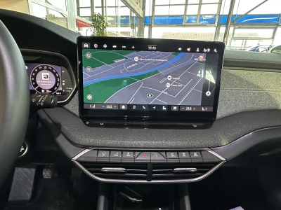 Skoda Octavia 1.5TSI*Selection*SHZ*Navi*R.Cam*AHK