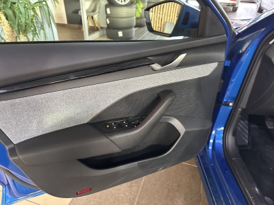 Skoda Octavia 1.5TSI*Selection*SHZ*Navi*R.Cam*AHK