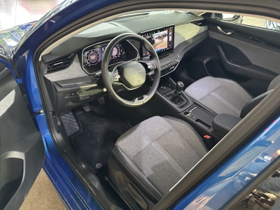 Skoda Octavia 1.5TSI*Selection*SHZ*Navi*R.Cam*AHK