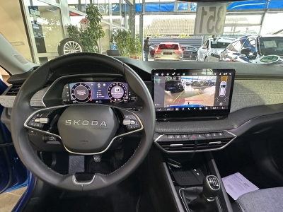 Skoda Octavia 1.5TSI*Selection*SHZ*Navi*R.Cam*AHK