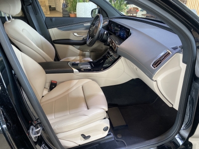 Mercedes-Benz EQC 400 4Matic*SHZ*AHK*Navi*LED*360Cam*