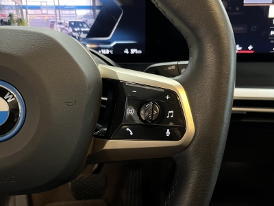 BMW iX 40 xDrive*360Cam*SHZ*LED*Navi*CarPlay*ACC*