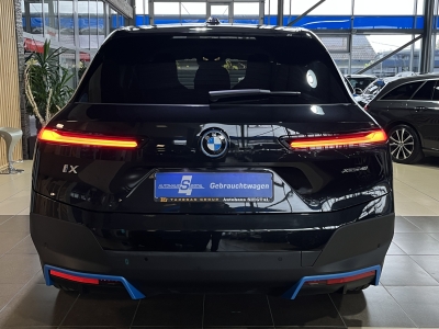 BMW iX 40 xDrive*360Cam*SHZ*LED*Navi*CarPlay*ACC*