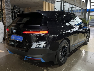 BMW iX 40 xDrive*360Cam*SHZ*LED*Navi*CarPlay*ACC*