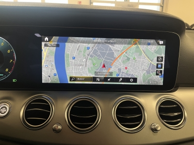 Mercedes-Benz E 300 Mild-Hybrid*ACC*LED*Navi*R.Cam*SHZ*CarPlay