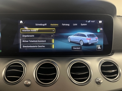 Mercedes-Benz E 300 Mild-Hybrid*ACC*LED*Navi*R.Cam*SHZ*CarPlay