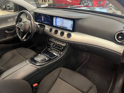 Mercedes-Benz E 300 Mild-Hybrid*ACC*LED*Navi*R.Cam*SHZ*CarPlay