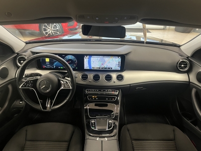 Mercedes-Benz E 300 Mild-Hybrid*ACC*LED*Navi*R.Cam*SHZ*CarPlay