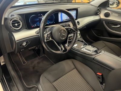 Mercedes-Benz E 300 Mild-Hybrid*ACC*LED*Navi*R.Cam*SHZ*CarPlay