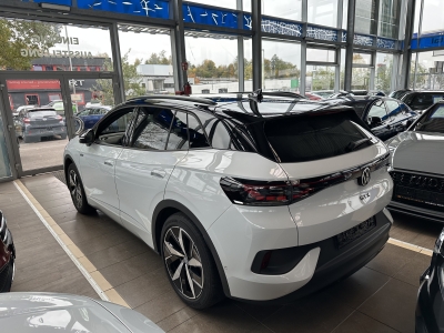 VW ID.4 GTX 4Motion Wärmepumpe Matrix-LED Navi ACC