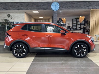 Kia Sportage 4WDHybrid AHK NSCC R.Cam Navi Winter paket