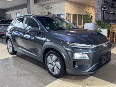 Hyundai KONA Plus ACC Navi LED R.Cam Wärmepumpe SHZ PDC 