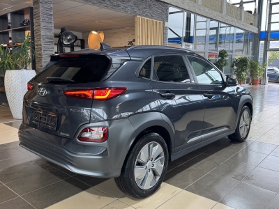 Hyundai KONA Plus ACC Navi LED R.Cam Wärmepumpe SHZ PDC 