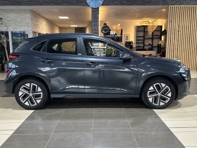 Hyundai KONA Select dig.Cockpit ACC R.Cam PDC SHZ DAB+