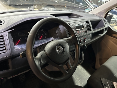 VW T6 Transporter lang Würth-Regale Klima 3-Sitzer