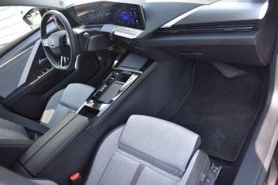 Opel Astra Elegance AHK Navi LED Ambiente-Licht ACC